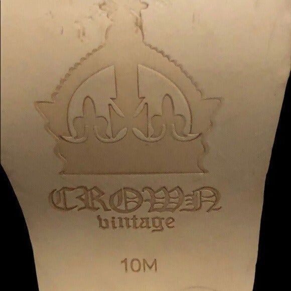 Crown Vintage olive green suede heeled ankle boots - Picture 3 of 8